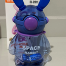 🐰 Garrafa de Água Coelho com Canudo – 680ml